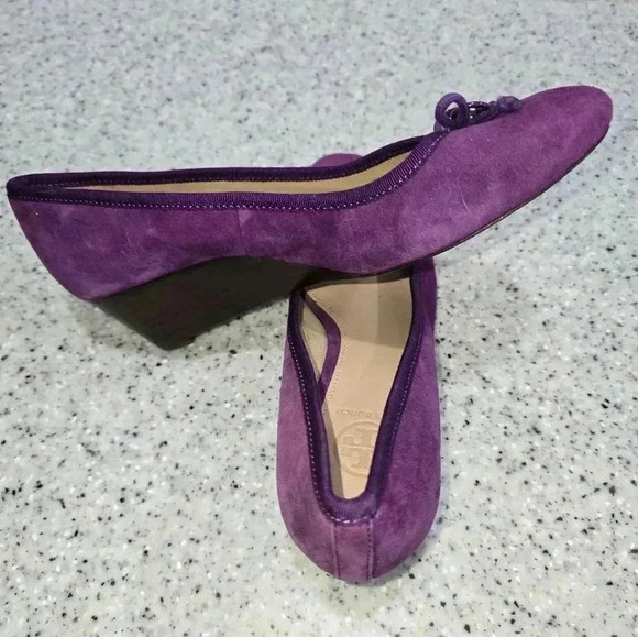 Tory Burch Suede Wedges in Plum Size 8.5 - Picture 5 of 7